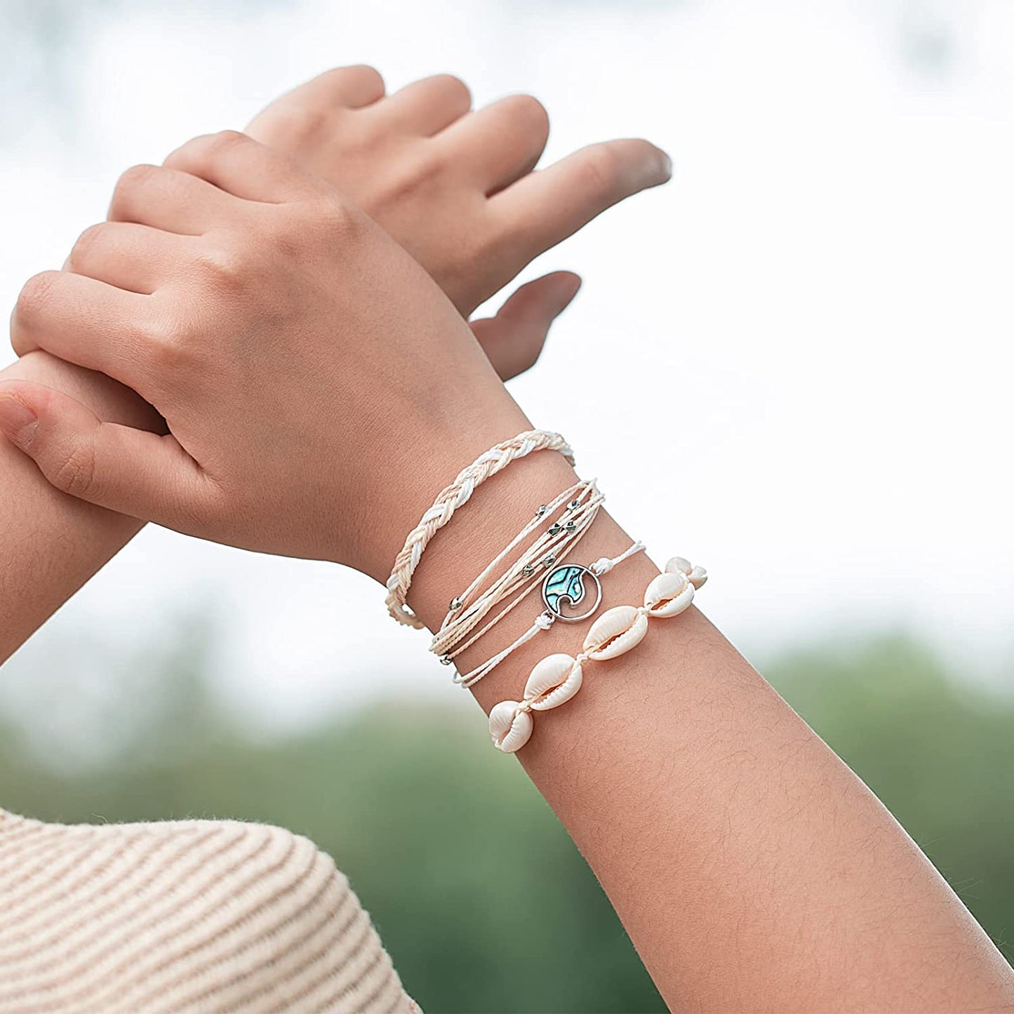 Wave String Bracelets Cute Shell Bracelets Trendy Boho Jewelry Teen Girl Gifts Waterproof Beach Bead Bracelets Pack for Women